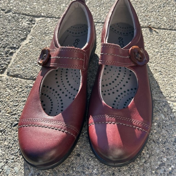 Ecco Shoes - Ecco Shoes